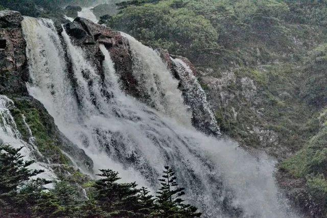 坐火车去秦岭看雪,陕西首趟“银发冰雪游”旅游专列开行